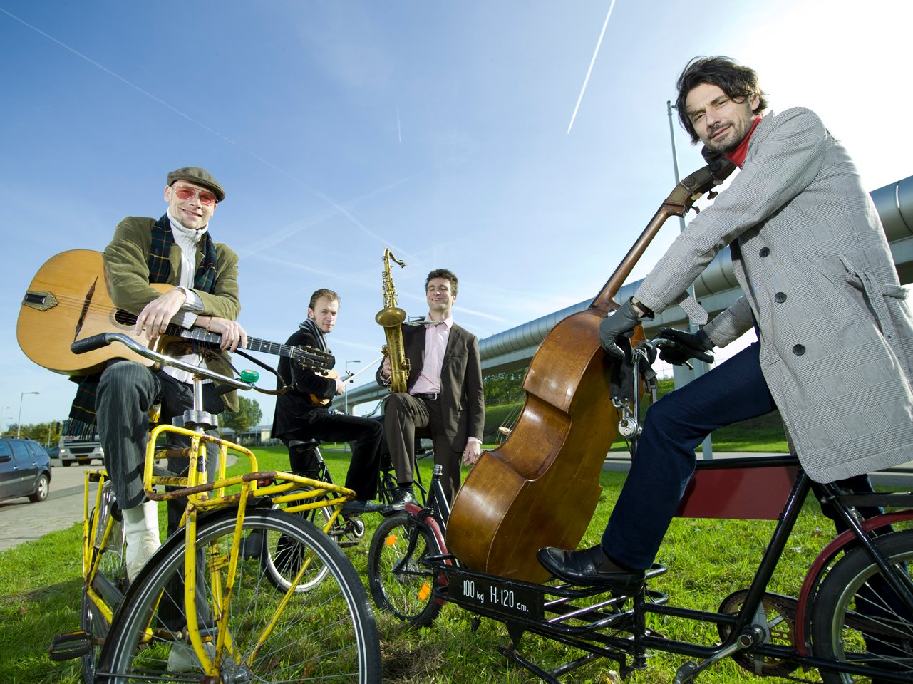 Hire Swinging Jazz Band Gypsy Jazz Musicians Book Jazz Musicians