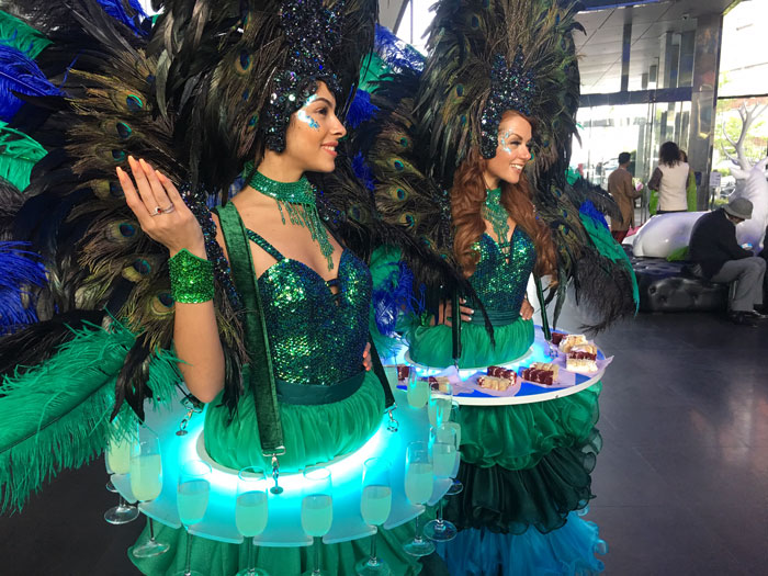 Walkabout Canapé Tables Book Living Tables UK