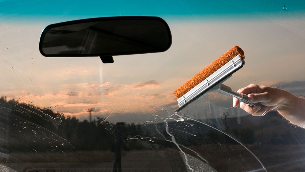 WINDSHIELD Dobson's German Auto Service