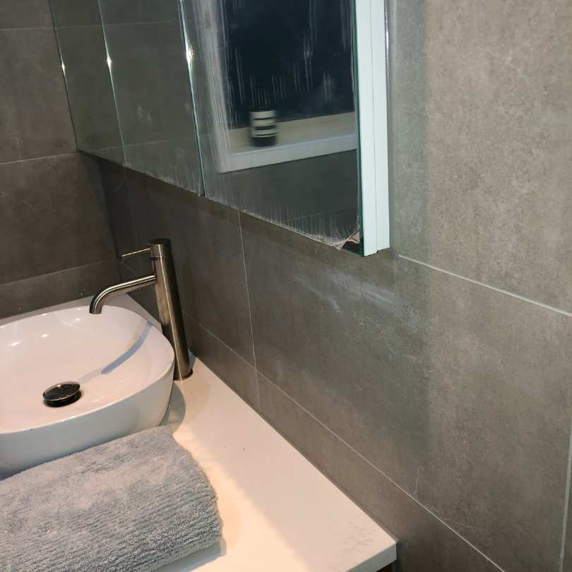 Melbourne's Top Rated Bathroom caulking expert Jose Ramirez