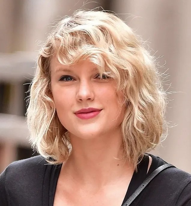 20 of Taylor Swift's Best Short Hairstyles Hair System