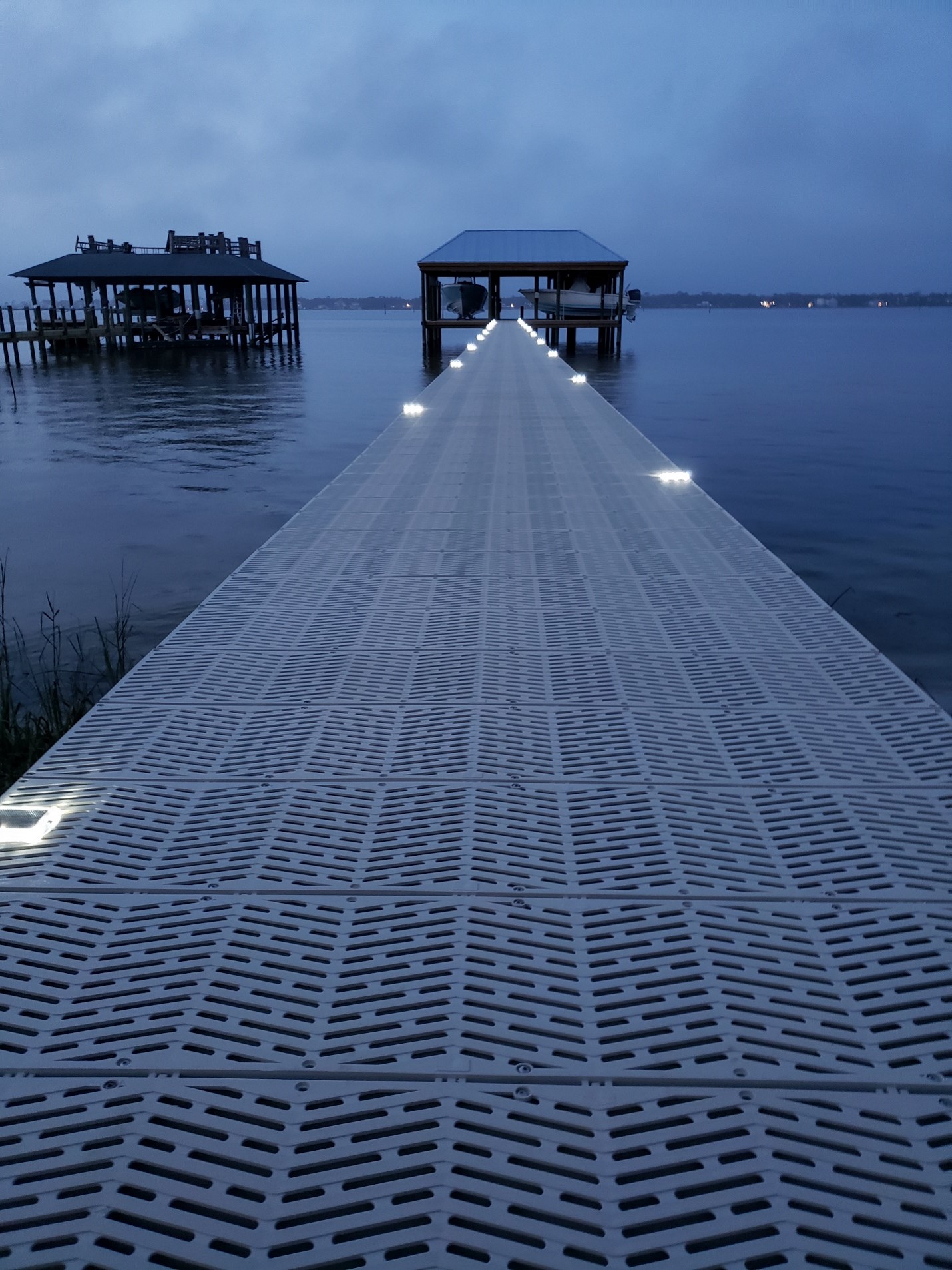 Solar LED Dock and Deck Lights Dock & Deck Supply
