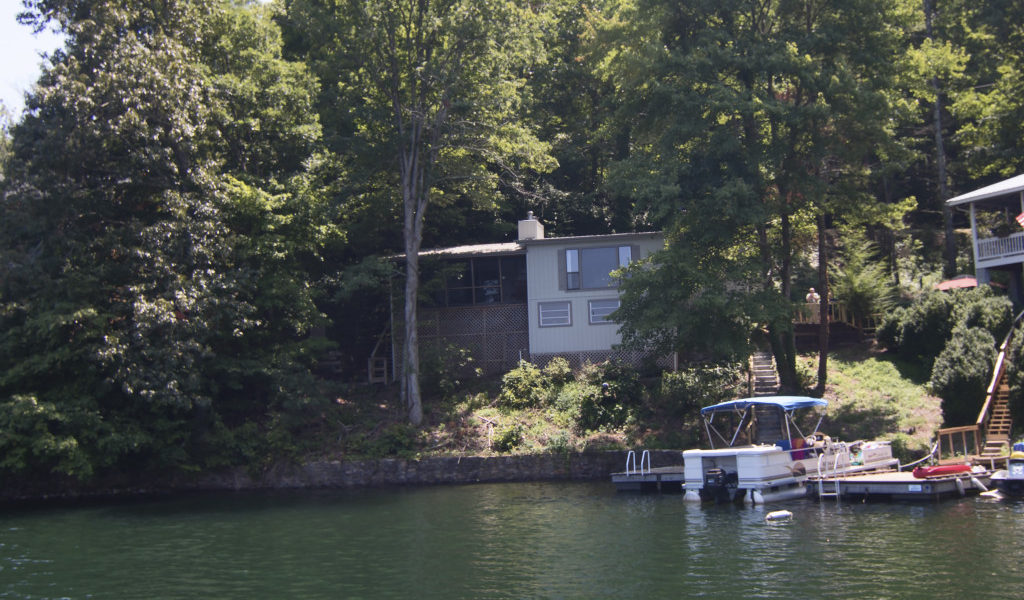 Rates, Photos, Details Dock Holiday House a Lake Santeetlah Vacation Rental