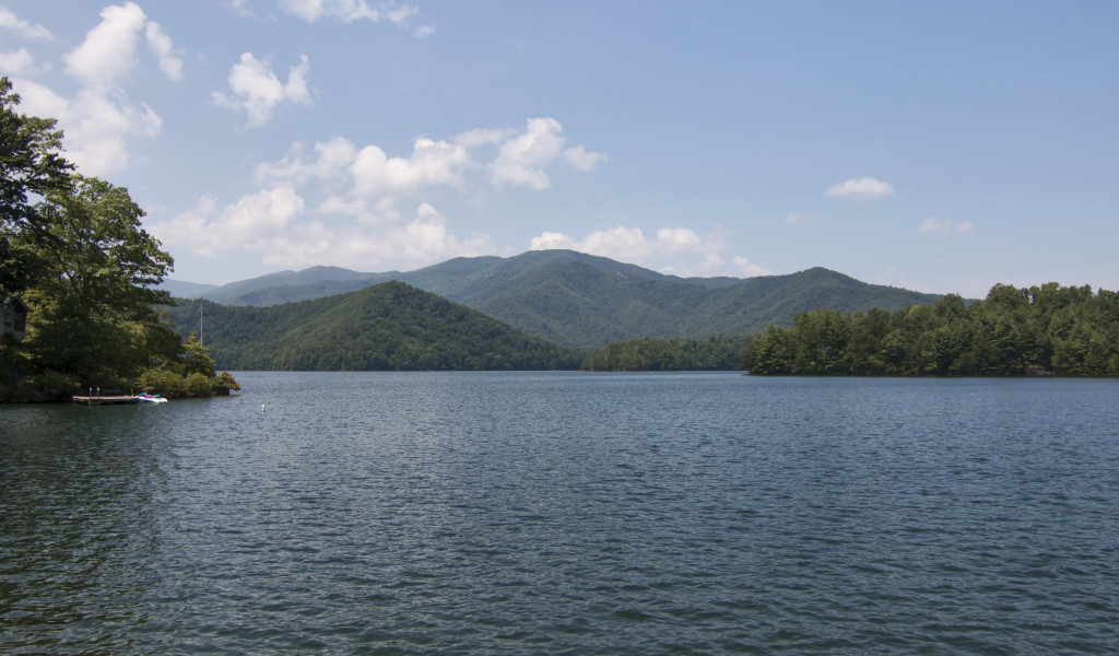 Rates, Photos, Details Dock Holiday House a Lake Santeetlah Vacation Rental