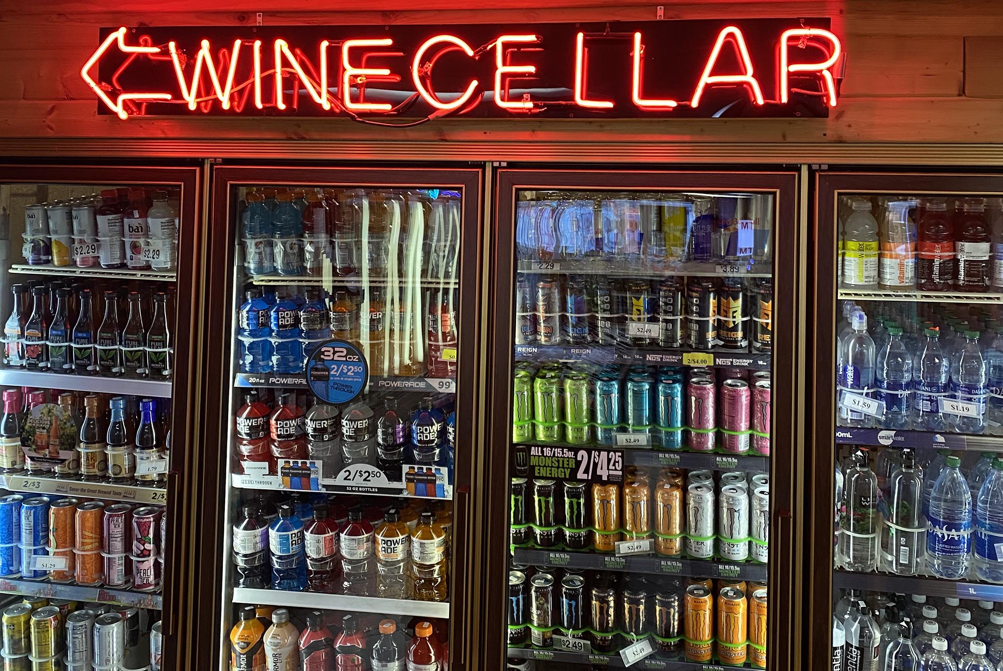 Dockside Market Traverse City, Michigan World Famous Jerky Carry