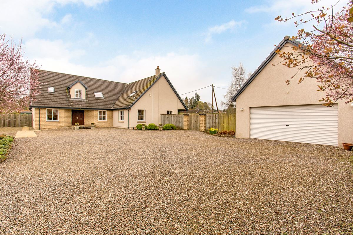 6 Bed Detached Villa in Blairgowrie Offers Over £499,000 Kintail