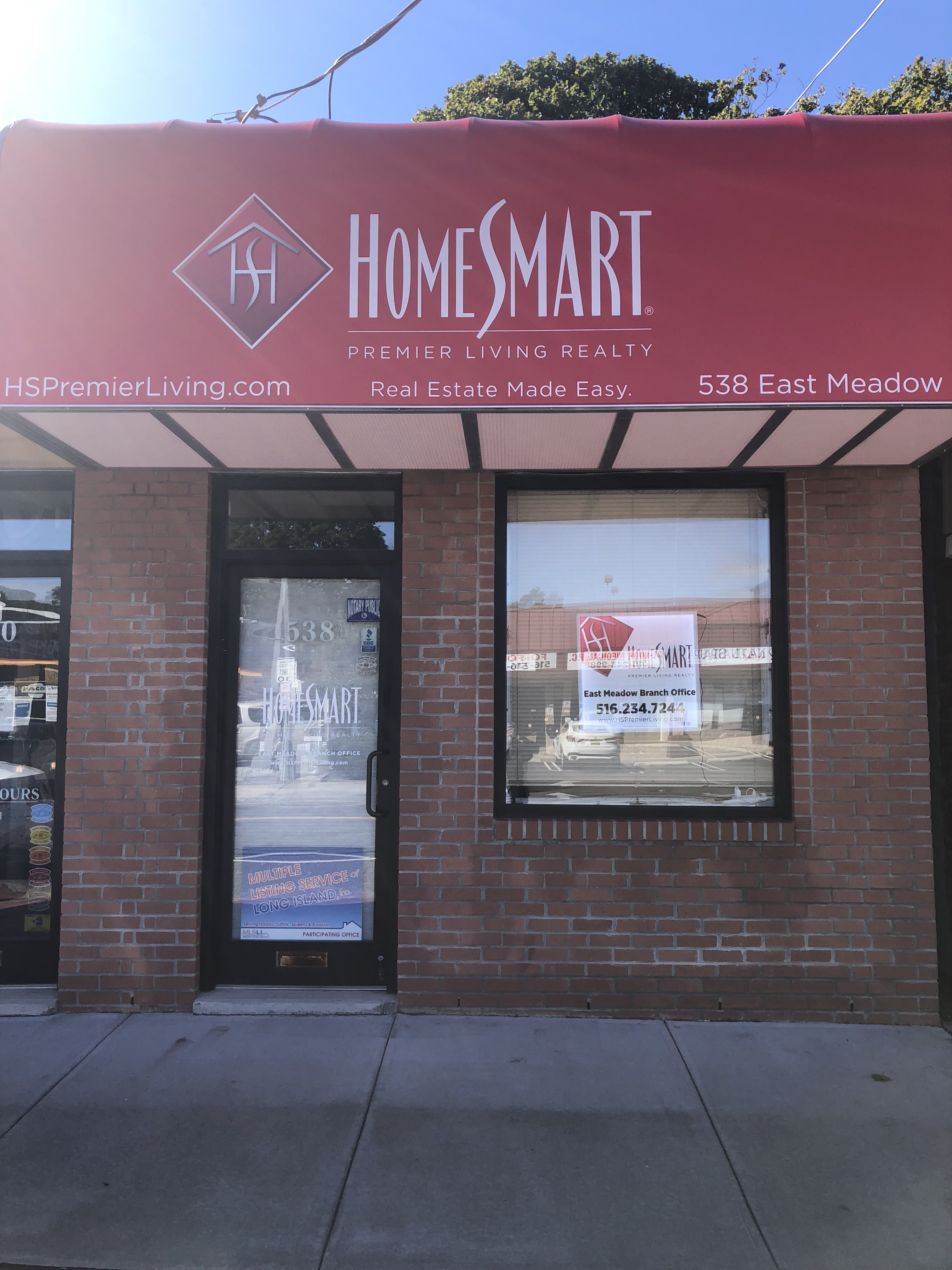 HomeSmart Premier Living Realty