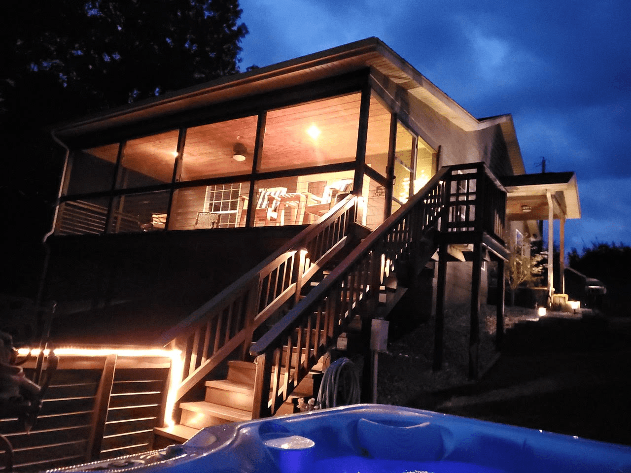 Doc's Lakeside Cabin Romantic Vacation Getaway in Southern IL