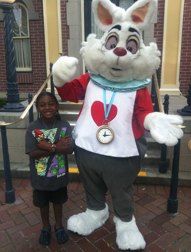 Family suing Disneyland saying the White Rabbit is racist