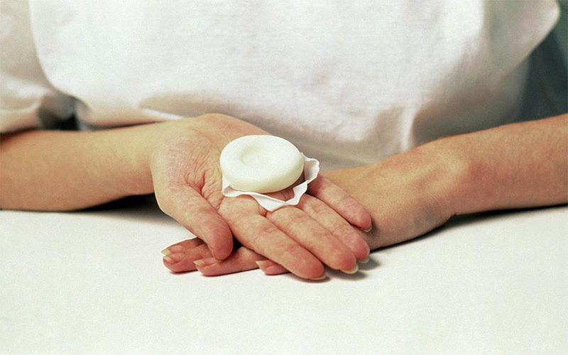 اسفنج ضد بارداری (Birth Control Sponge) چیست؟ چه مزایا و عوارضی دارد؟