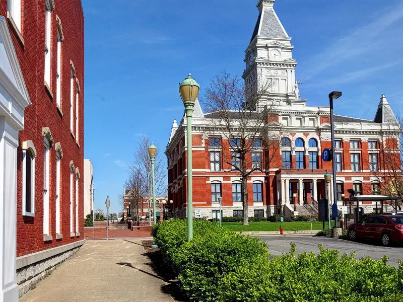 Traduzca documentos en línea en Clarksville, TN ⭐️ DocTranslator