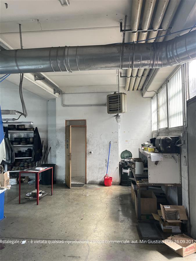 Asta giudiziaria Fabbricato commerciale via F.lli Cervi n. 20, 52024 Loro Ciuffenna AR