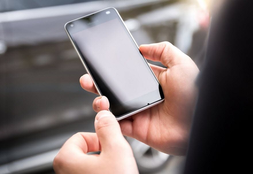 Is it Worth Adding Newer Features To Your Old Car With Hum By Verizon