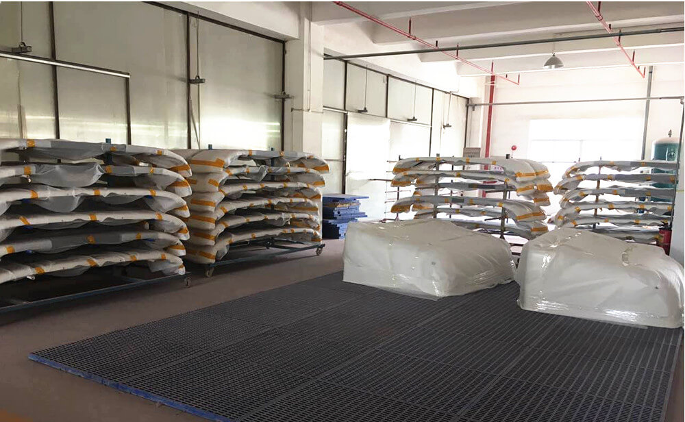 Fiberglass truck bodies Fiberglass car bodies Fiberglass bodies