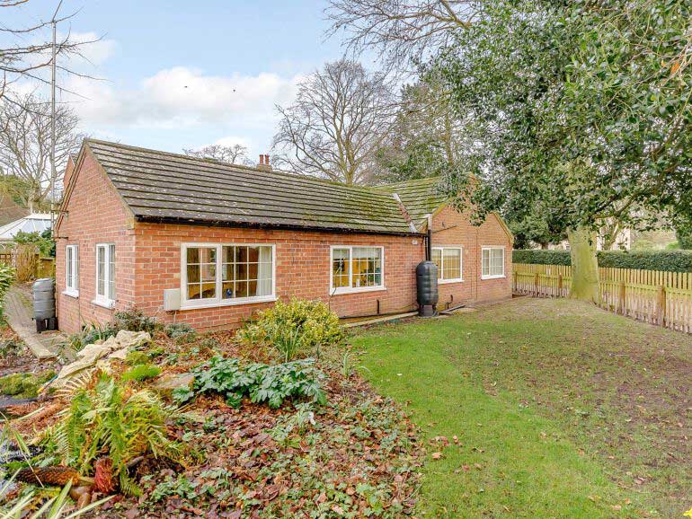 Dog Friendly Cottages in Nottinghamshire 9 Holiday Lets