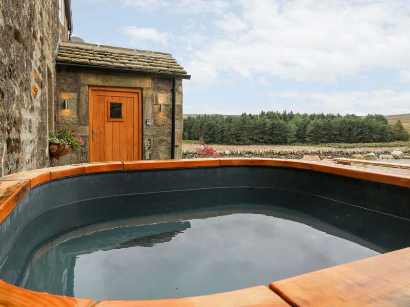 Dog Friendly Cottages in Yorkshire [+ 6 Hot Tub Holidays]