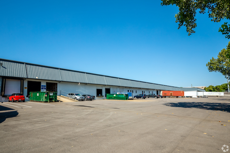 3287 Franklin Limestone Dogwood