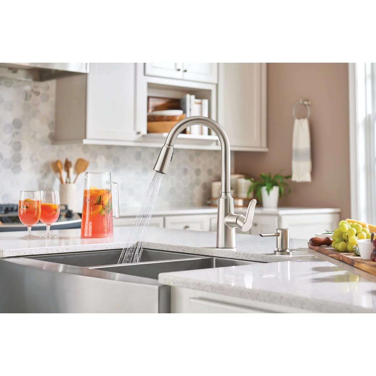 Moen Edwyn 1Handle PullDown Kitchen Faucet with Soap Dispenser, Spot