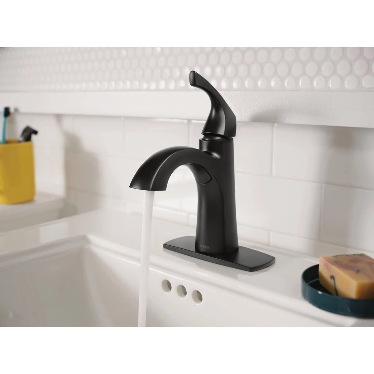 Moen Lindor 1Handle Lever Centerset Bathroom Faucet, Matte Black Do