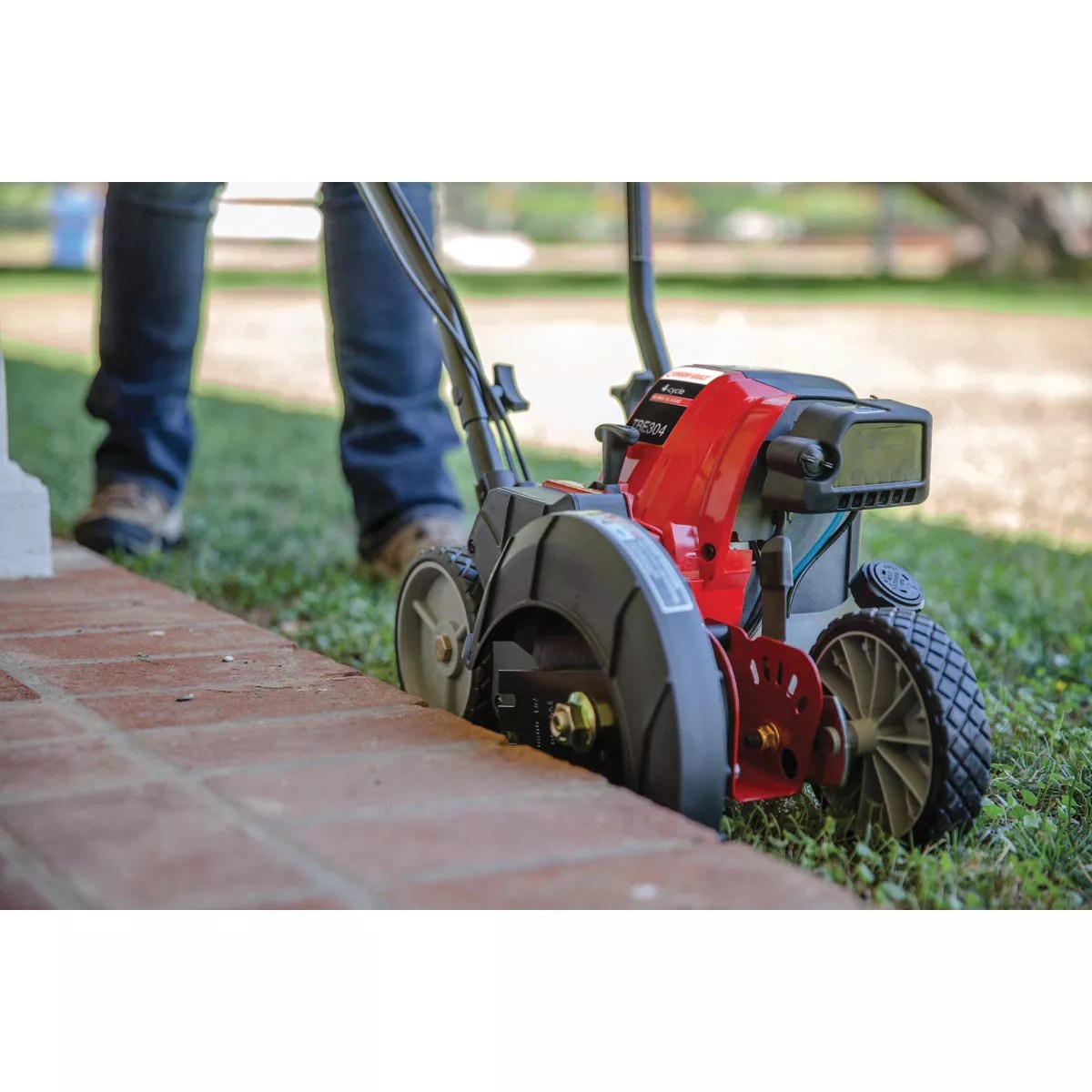 Troy-Bilt TBE304 9 In. 30cc 4-Cycle Gas Edger | Do it Best