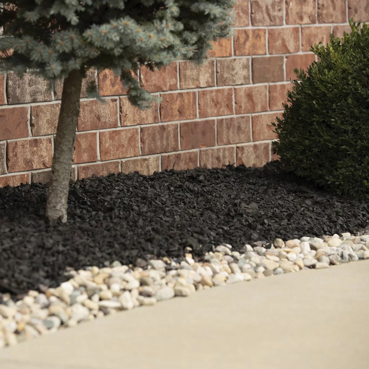 NuScape Black 0.8 Cu. Ft. Rubber Mulch Nuggets Do it Best
