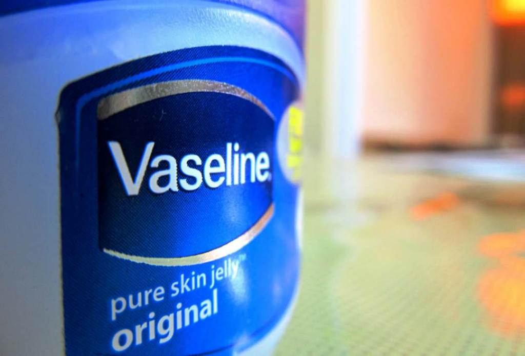 Kebaikan Vaseline Untuk Muka 27 Manfaat Vaseline Petroleum Jelly Yang