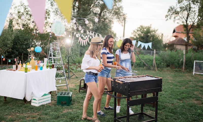 お散歩感覚で気軽に行ける！女子会にもデートにもおすすめの東京23区内キャンプ場＆バーベキュー場7選 DOKUJO[どくじょ]