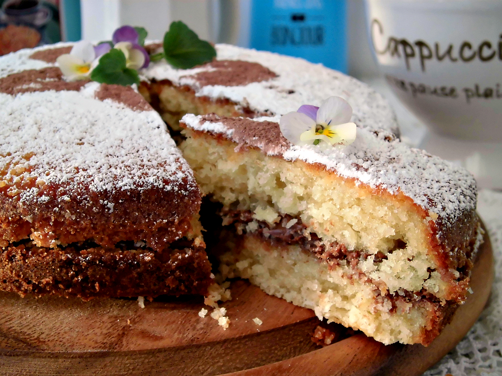 Golosissima torta al cocco farcita con nutella Dolci da sogno
