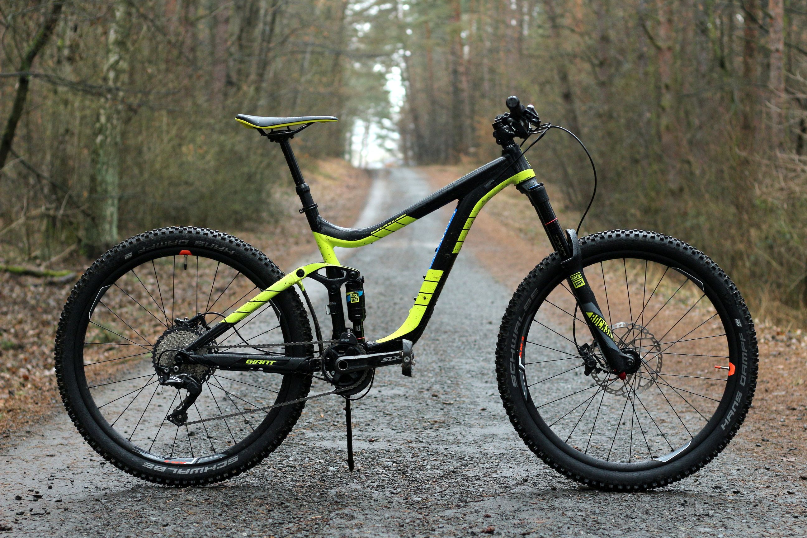 Test Giant Reign 2 LTD regulérní mini DH bajk