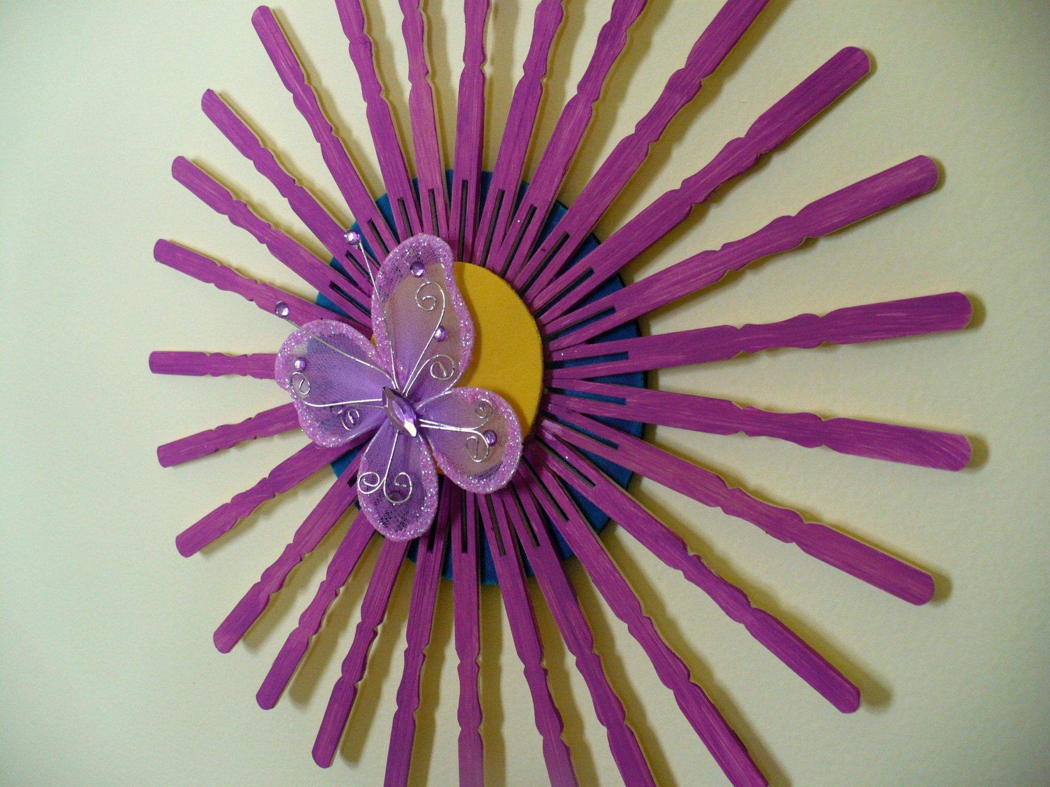 Make a Flower Decoration from Bamboo Forks » Dollar Store Crafts