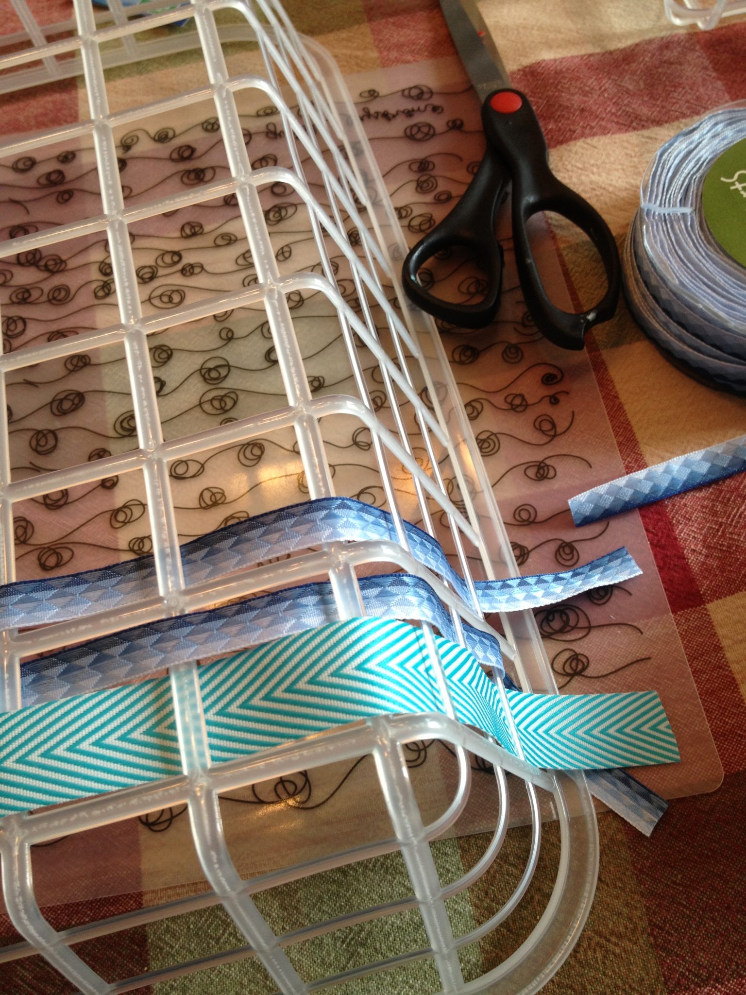 Tutorial Woven Ribbon Basket + Giveaway » Dollar Store Crafts