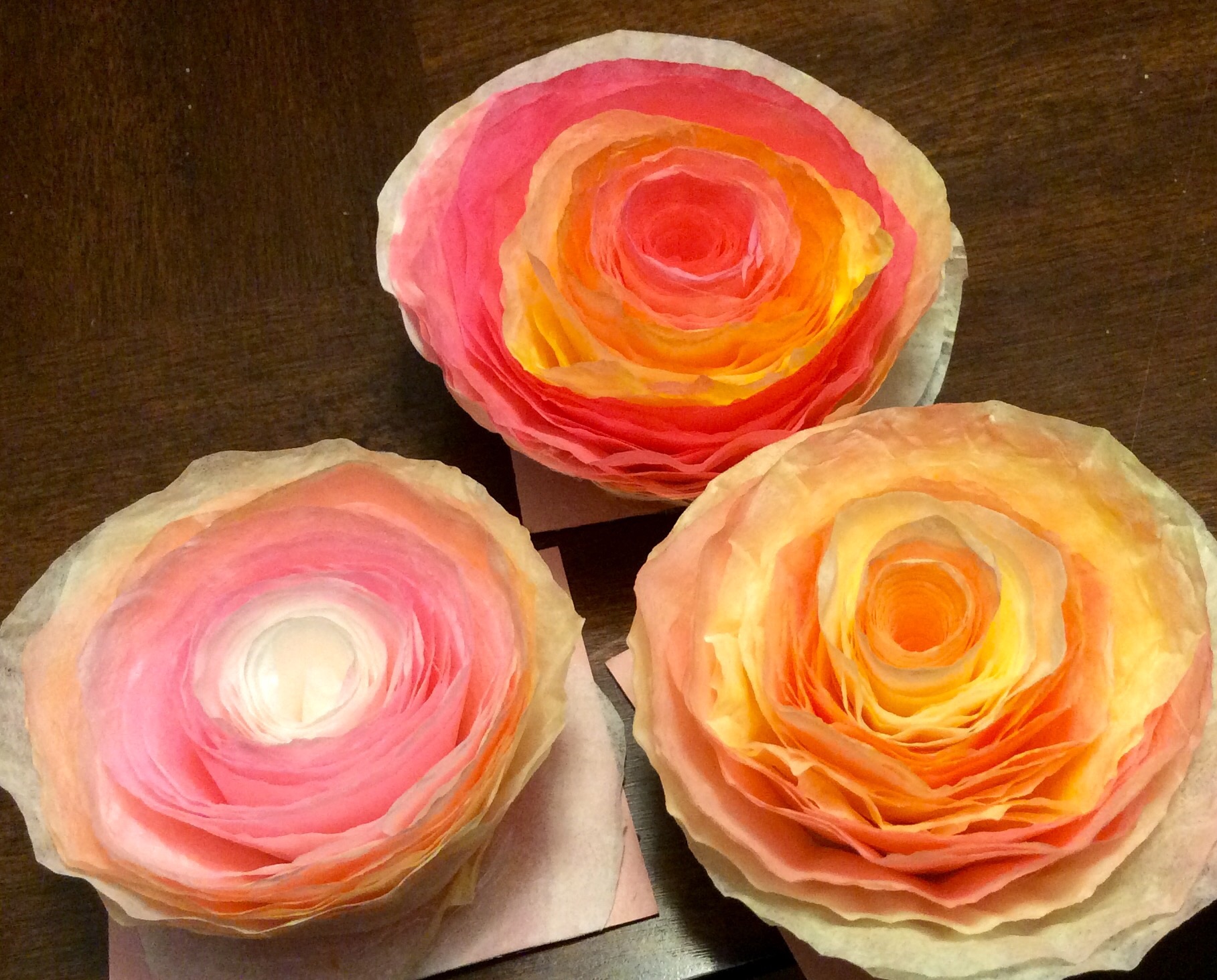 Tutorial Coffee Filter Roses » Dollar Store Crafts