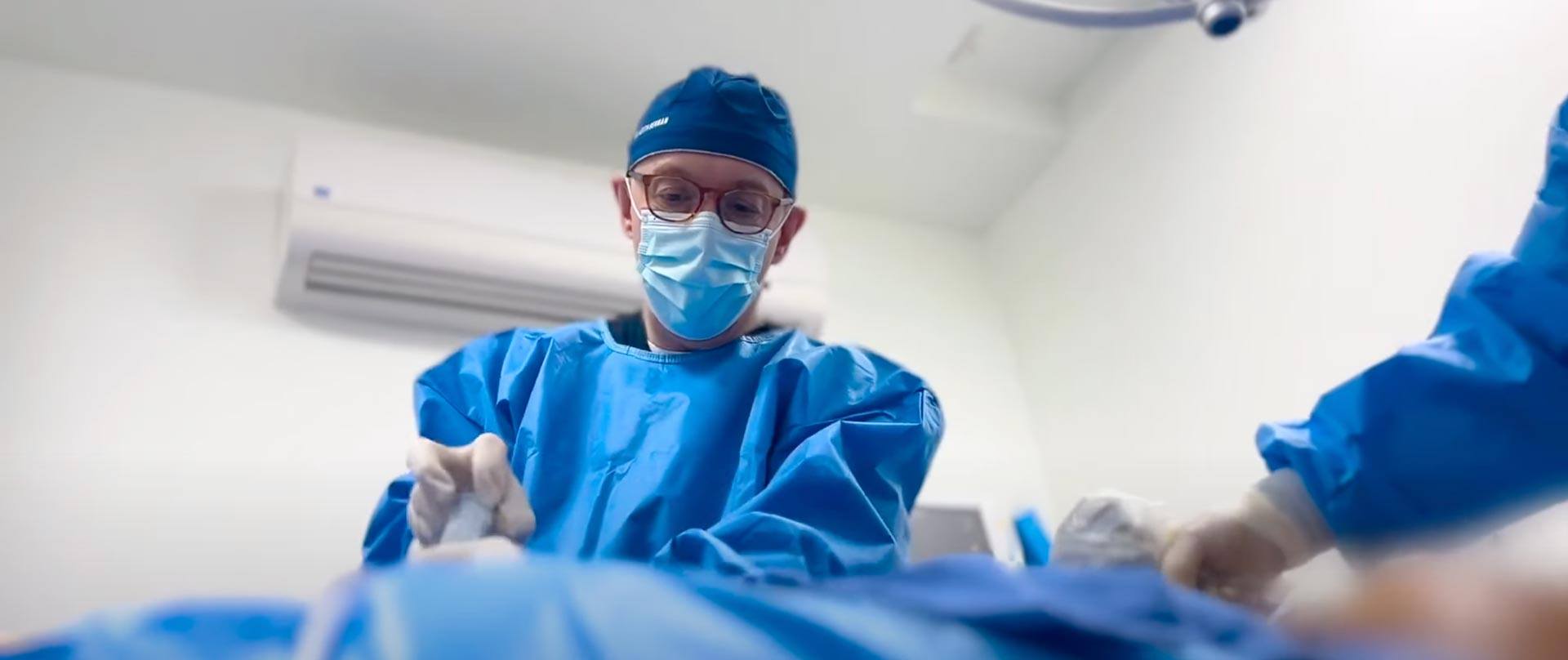 Meet the Most Trusted BBL Surgeons of Dolls Plastic Surgery