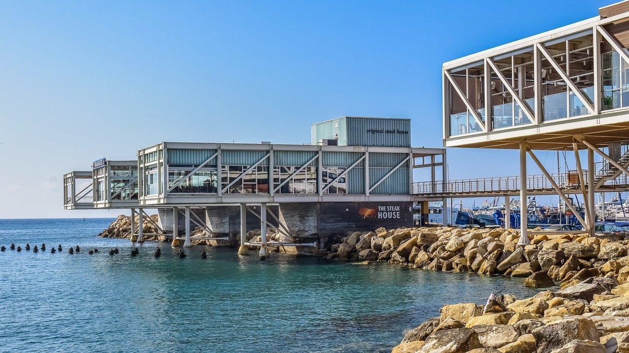 Pros and cons of living in Limassol