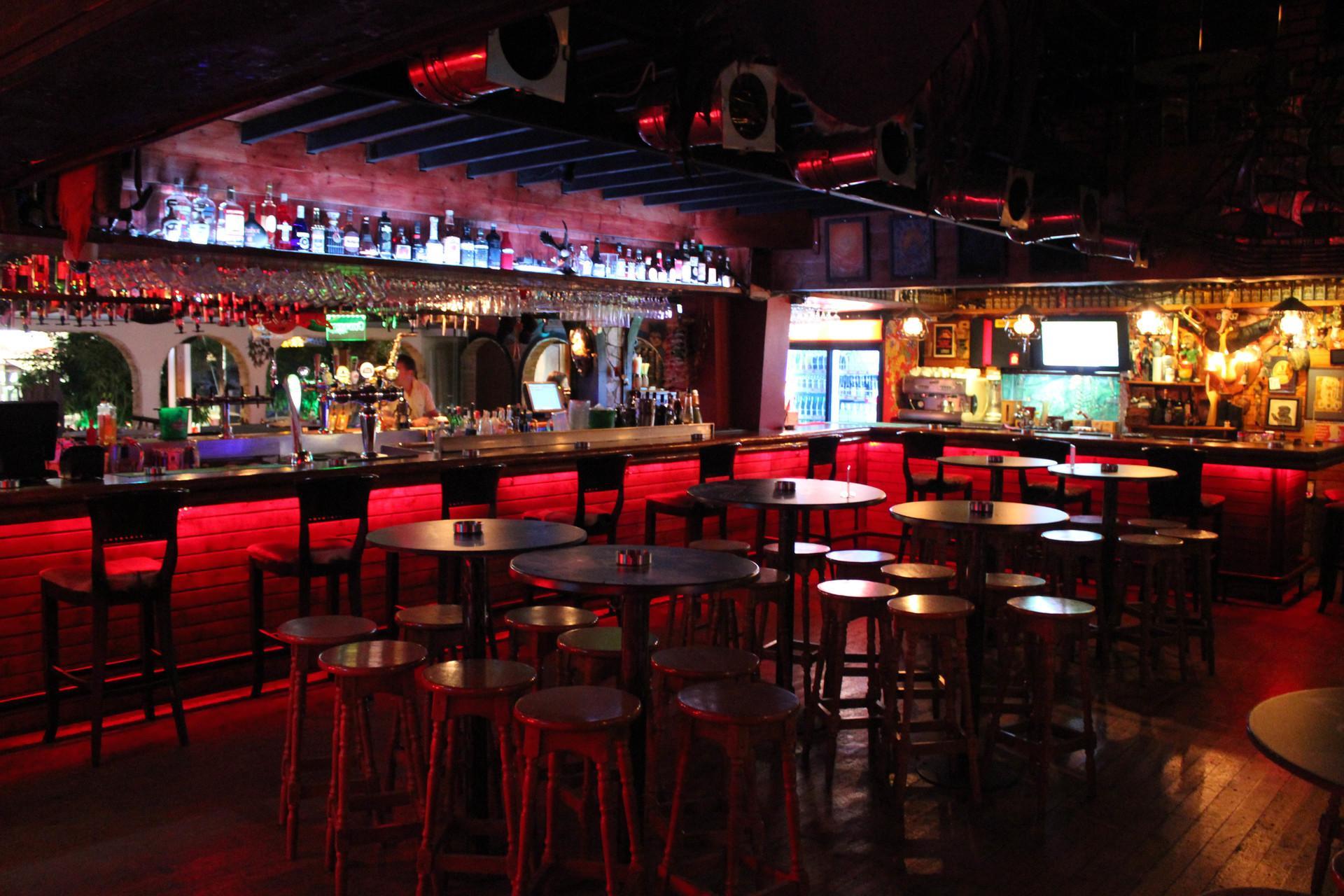 Cyprus nightlife clubs and bars
