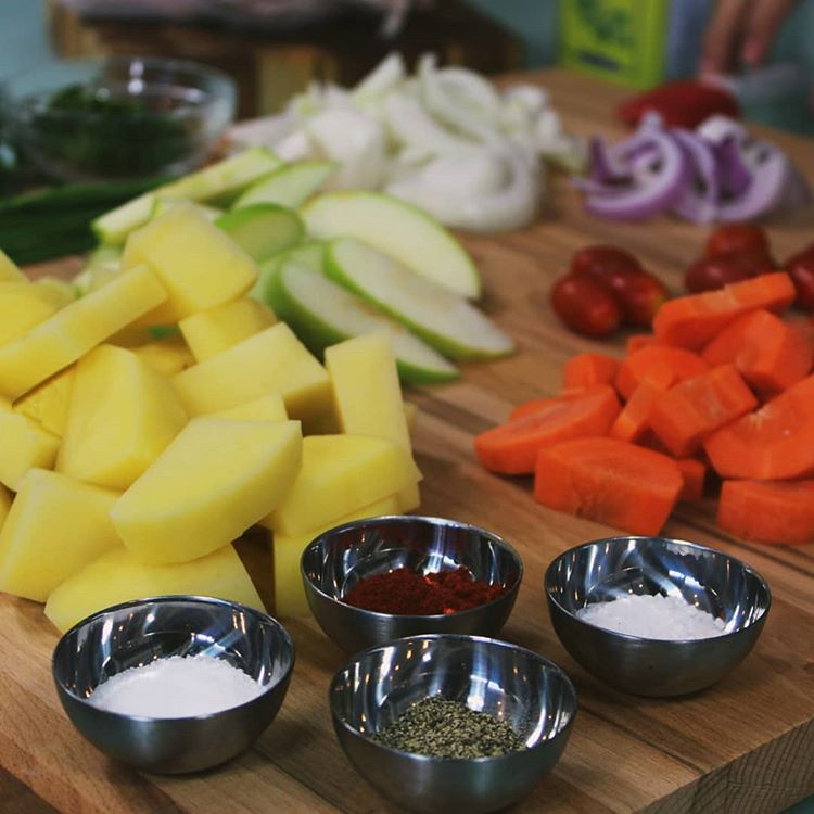 Platos fáciles para preparar en casa, por la Chef Claudia Fabián