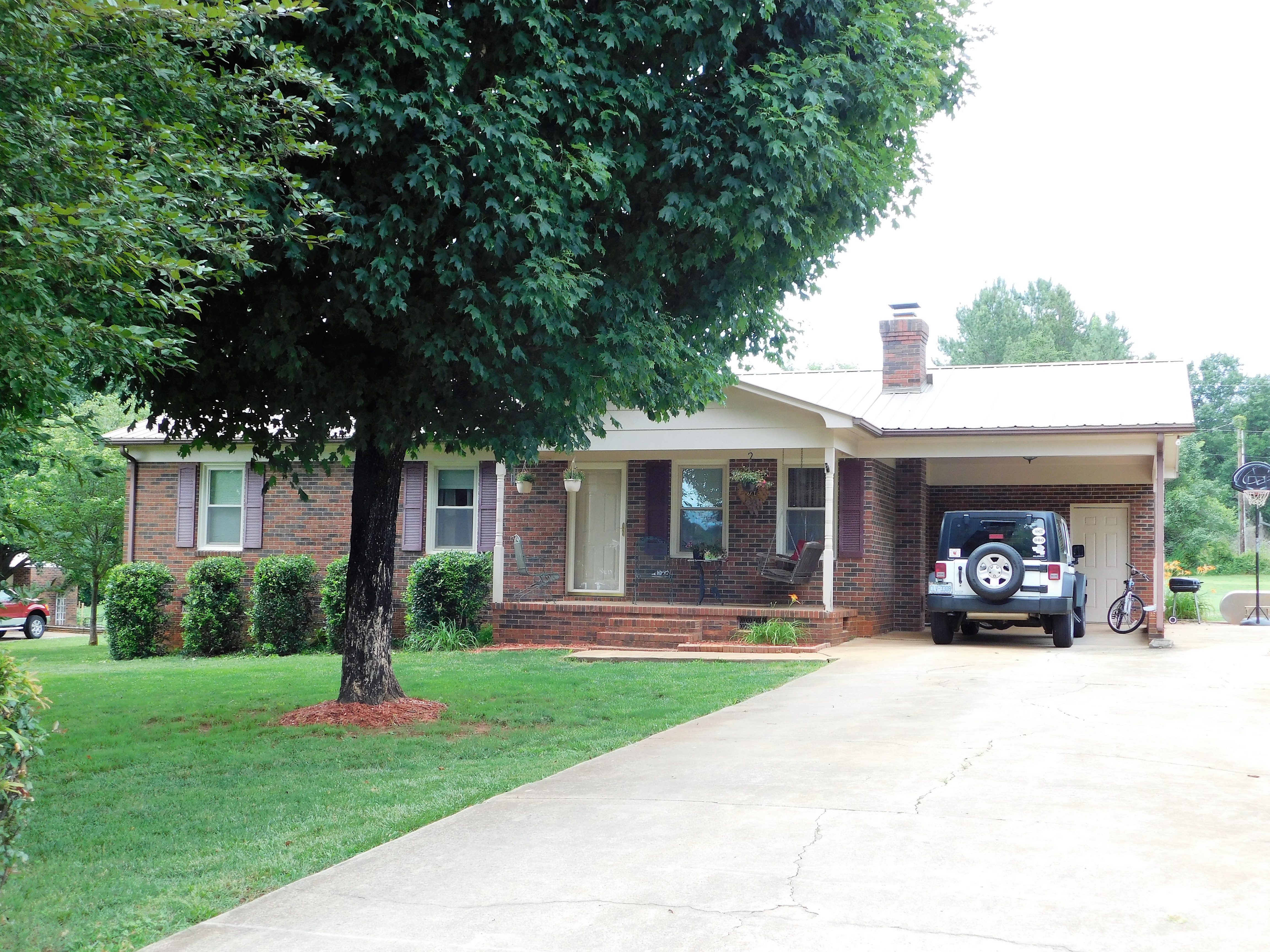 SOLD with over 2,500 in Savings!!! Another Don Anthony Realty Home For