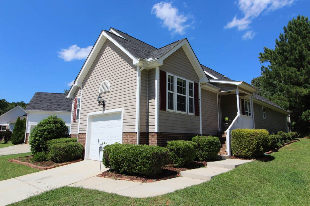 SOLD with over 5,600 in Savings!!! Another Don Anthony Realty Home For