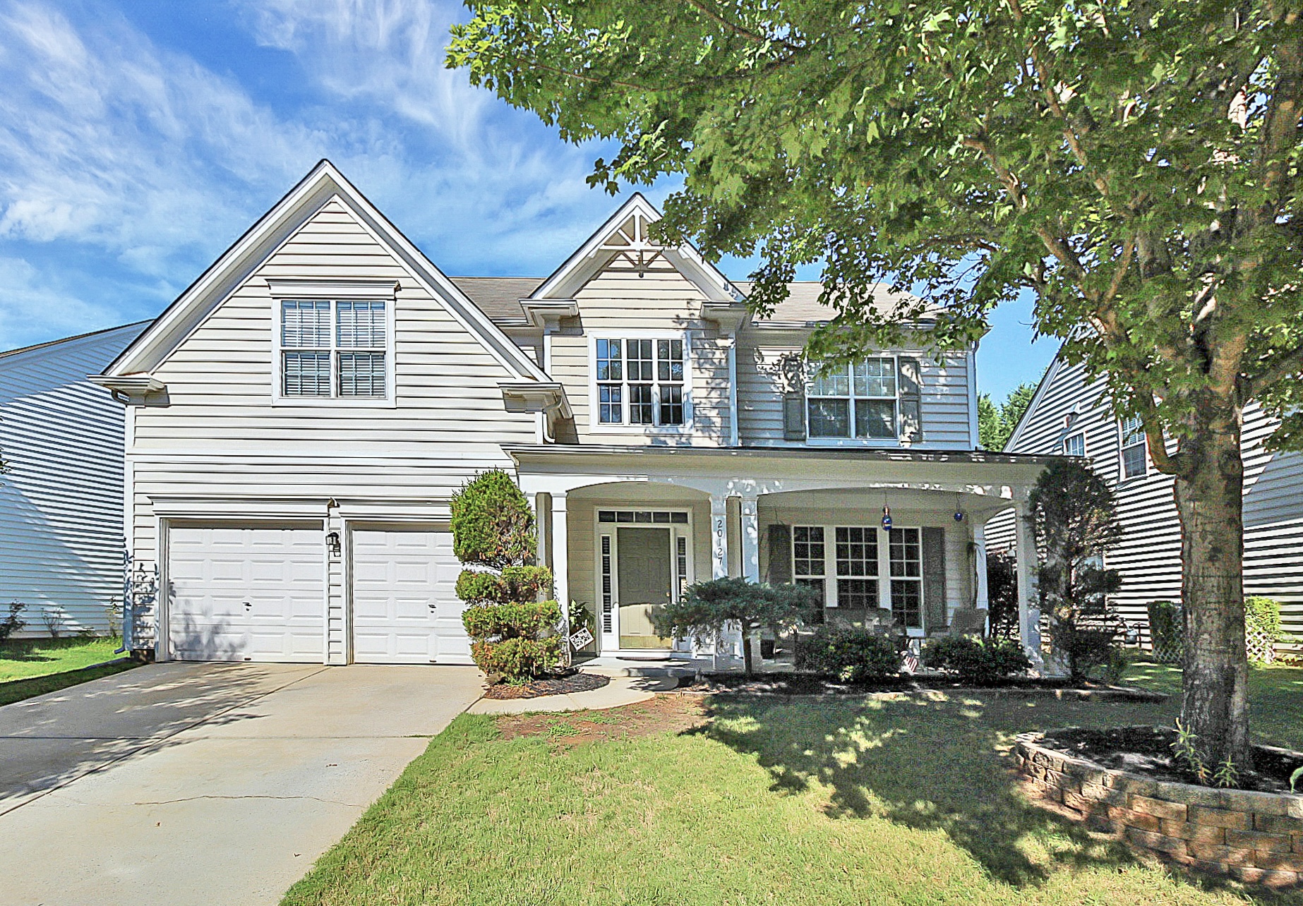 Just Listed! Check out this Don Anthony Realty 4 bed, 2.5 bath house