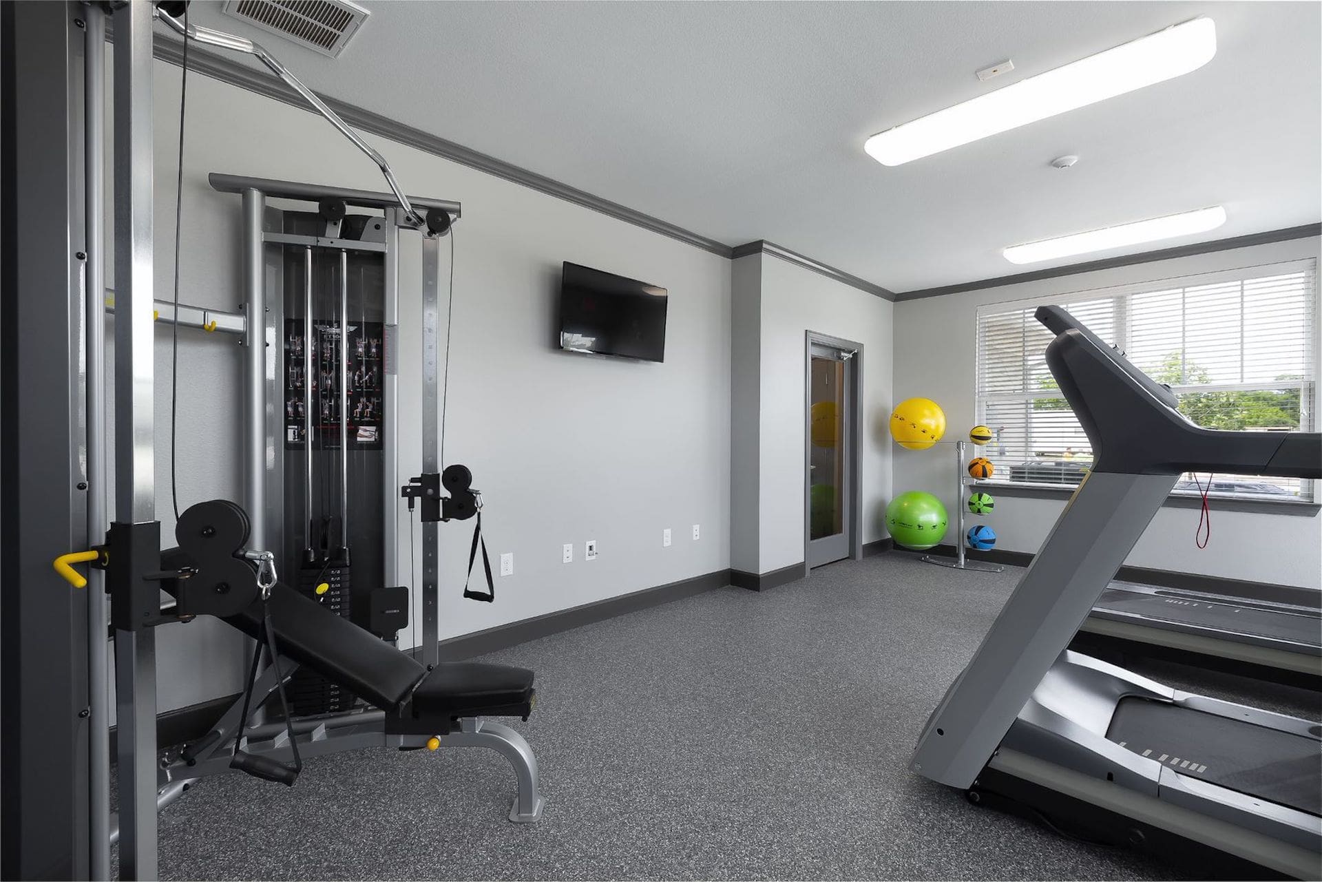 Apartment in Jeffersontown, KY Photos of Donerail Run