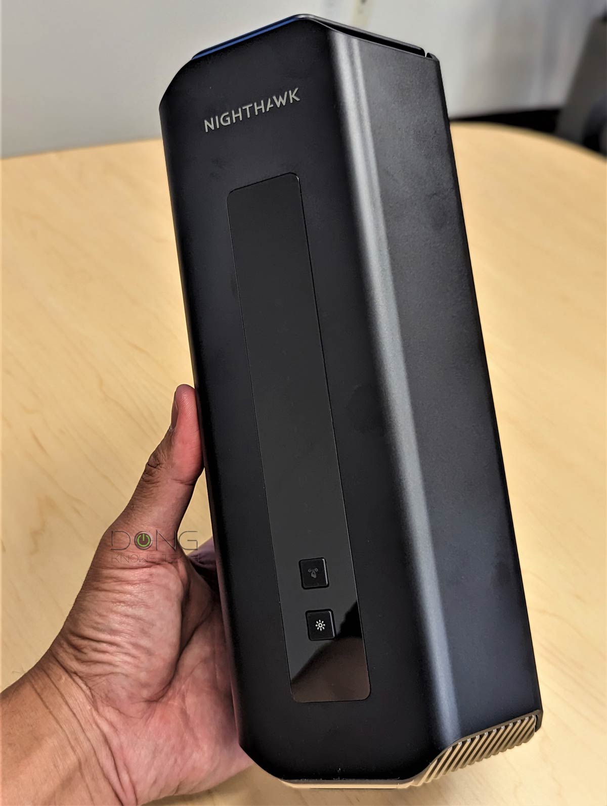Nighthawk RS700: Netgear's 1st Wi-Fi 7 Router Gets New Look and True Multi-Gig 11 Netgear NIghthawk RS700 Wi Fi 7 Router is relatively compact