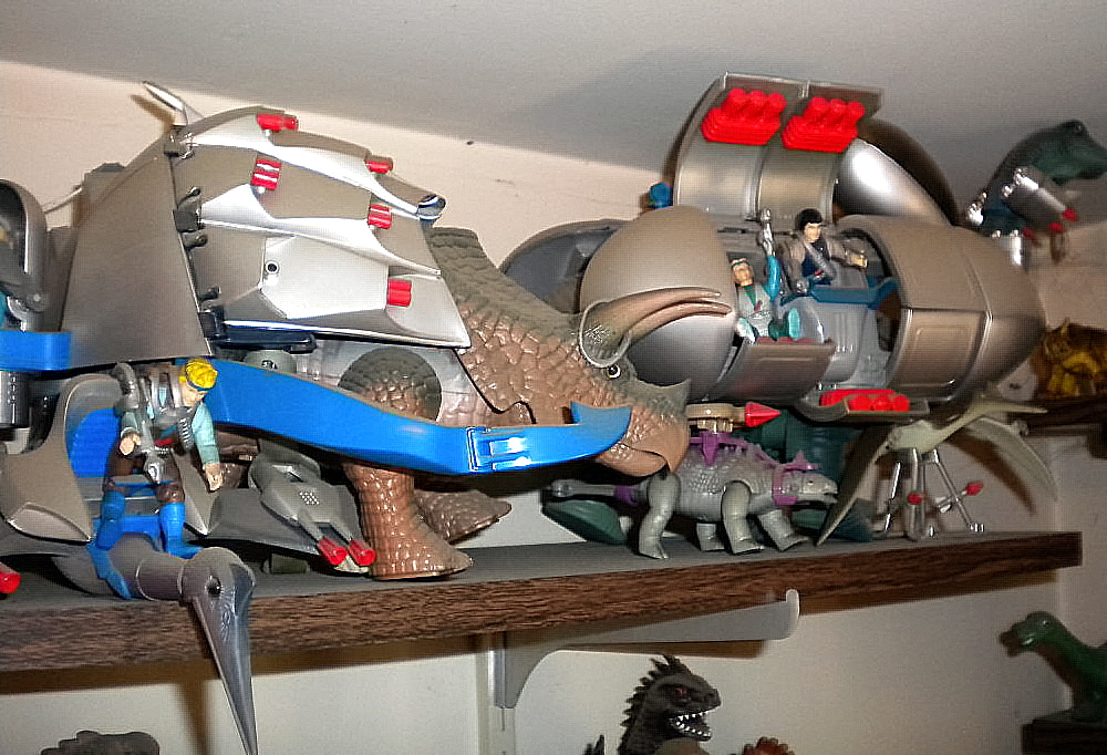 More “DinoRiders” Toys