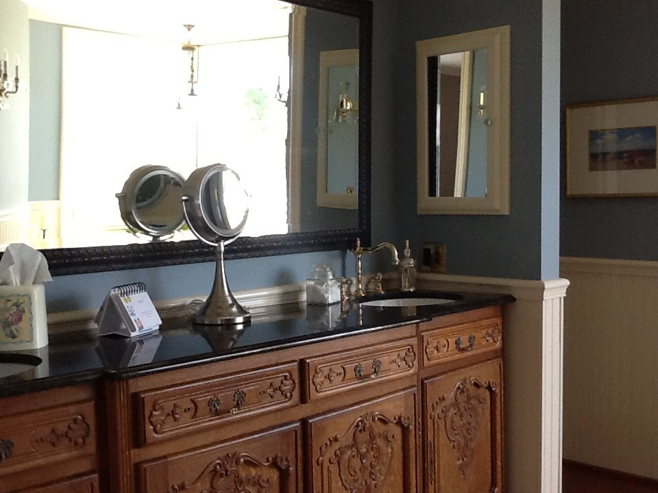 When Your Bathroom a Sanctuary (or how to make spending time with God doable) Donna Jones