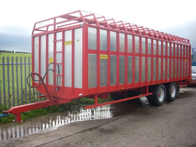 LIVESTOCK TRAILERS P Donnelly Trailers