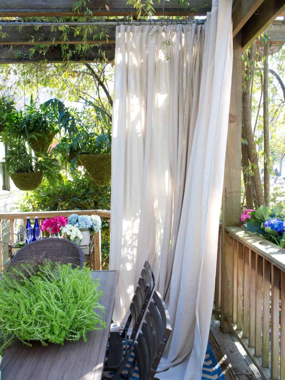 27 Awesome DIY Outdoor Privacy Screen Ideas with Picture