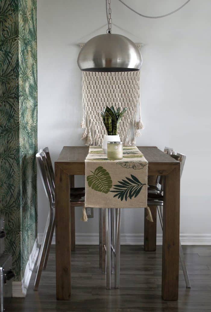 How Long Should A Table Runner Be?