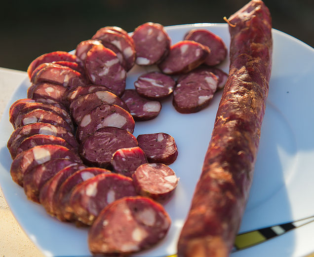 Sausage hotsmoked, coldsmoked and cured