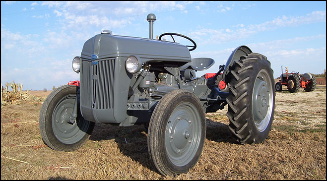 Don's Tractor Repair - Restorations - 9N Ford Tractor