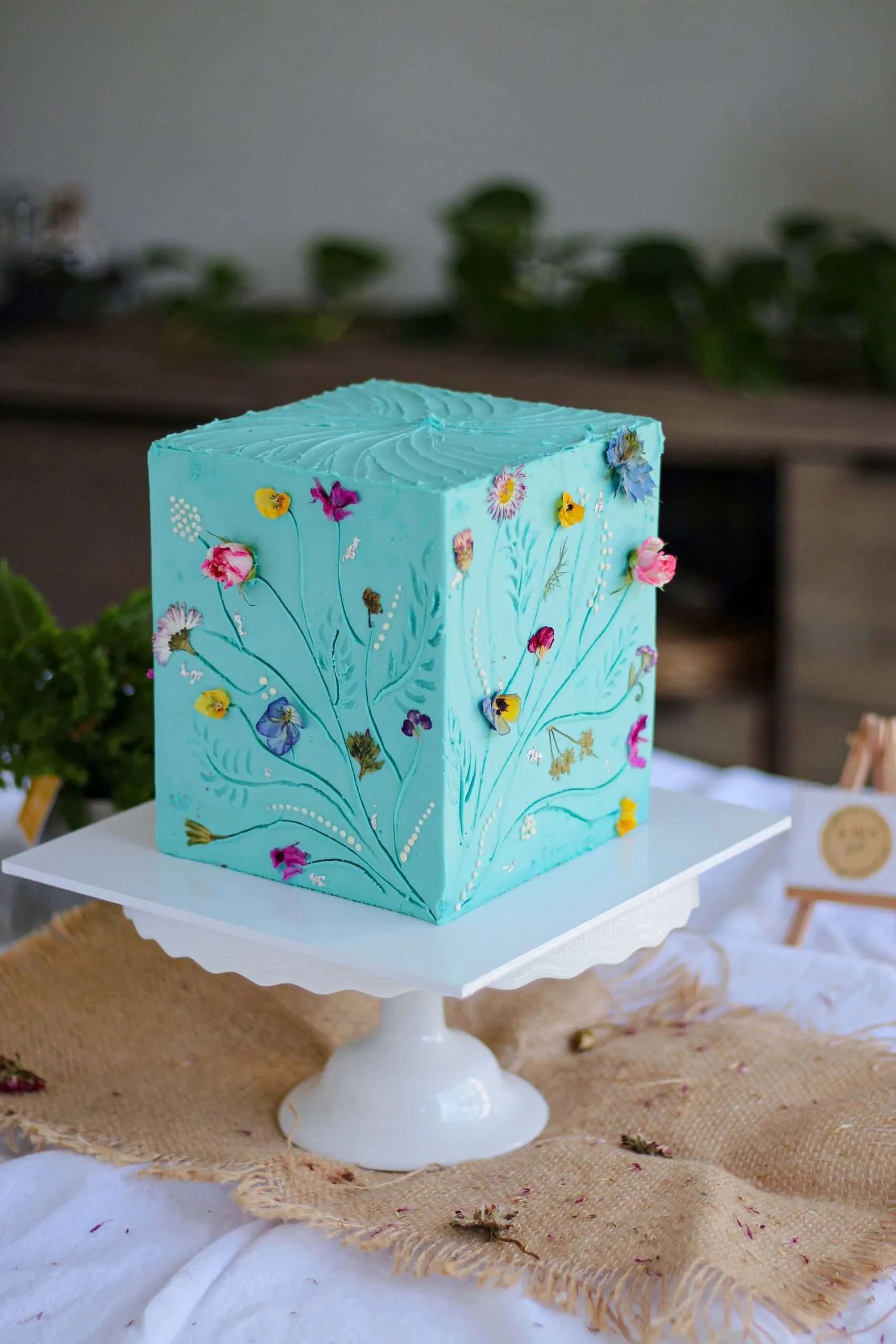 10 Amazing Cake Transformations You Won’t Believe Dont Tell Charles