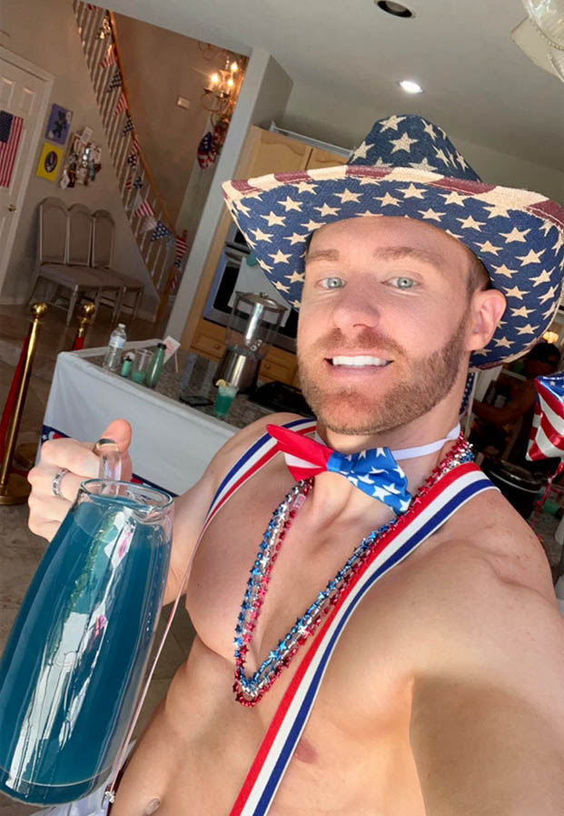 เปิดวาร์ป Sam Shock หนุ่มหล่อล่ำ งานดี ดีกรีพระเอก AV